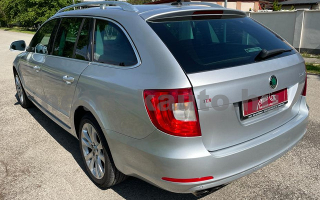 SKODA Superb 2.0 CR TDI Elegance DSG személygépkocsi - 1968cm3 Diesel 120185 7/47