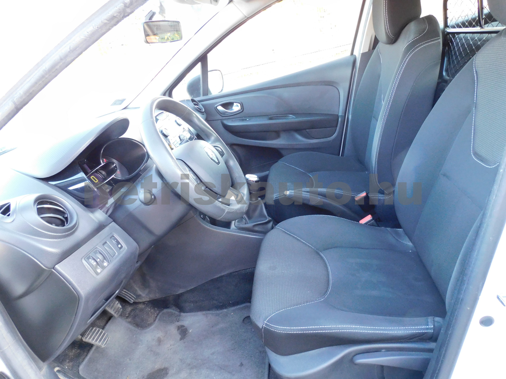 RENAULT Clio 1.5 dCi Business S&S tehergépkocsi 3,5t össztömegig - 1461cm3 Diesel 121312 5/12