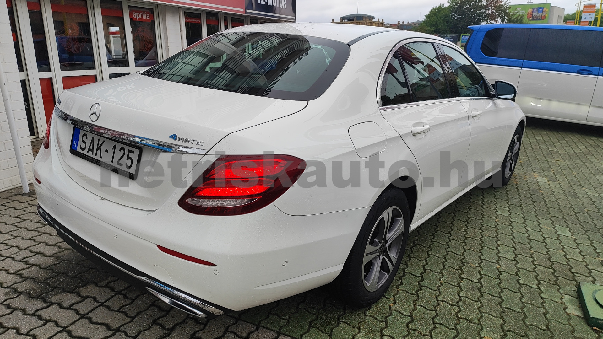 MERCEDES-BENZ E-osztály E 200 4Matic 9G-TRONIC EQ Boost személygépkocsi - 1991cm3 Hybrid 121274 12/12