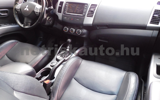 MITSUBISHI Outlander 2.2 D Instyle Navi TC-SST személygépkocsi - 2179cm3 Diesel 121172 8/12