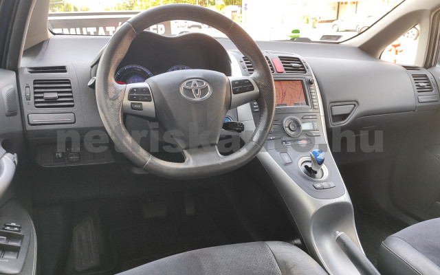 TOYOTA Auris 1.8 HSD Sol Navi Aut. személygépkocsi - 1798cm3 Hybrid 121524 6/12
