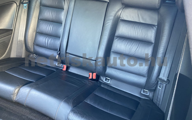 VW Golf 2.0 TSI GTI személygépkocsi - 1984cm3 Benzin 121577 9/12