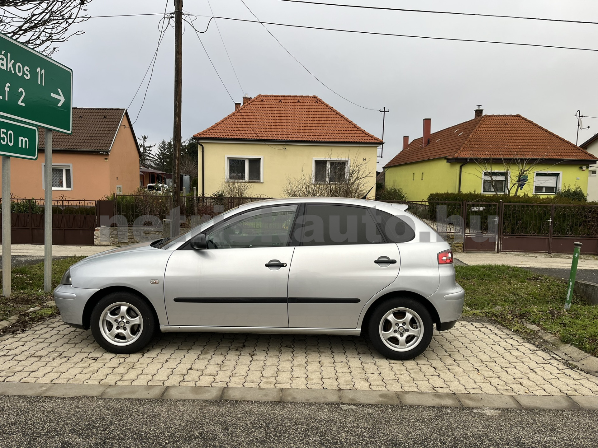 SEAT Ibiza 1.4 16V Reference személygépkocsi - 1390cm3 Benzin 121344 8/12