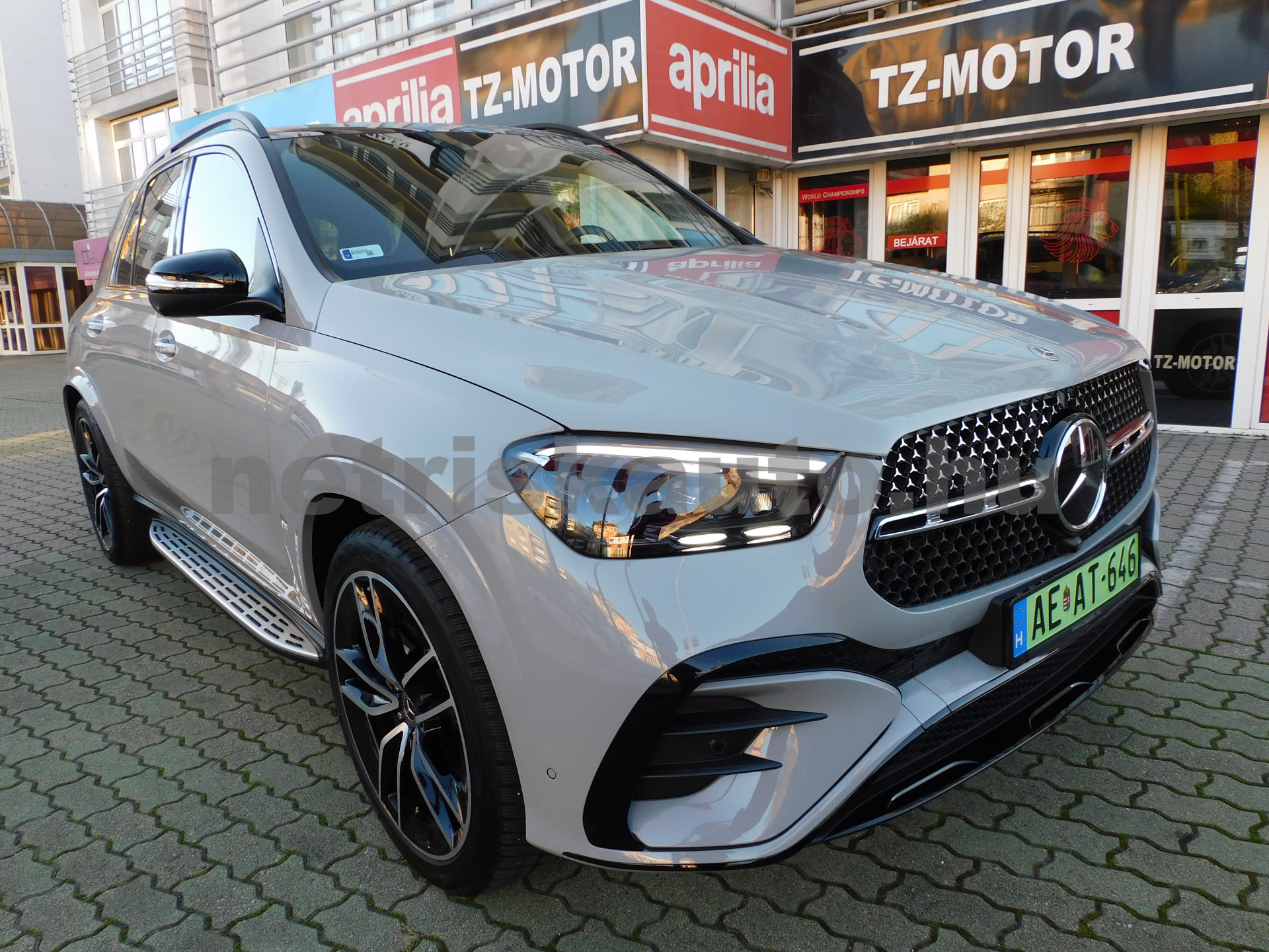 MERCEDES-BENZ GLE-osztály GLE 350 de 4Matic 9G-TRONIC Plug-in személygépkocsi - 1950cm3 Hybrid 121124 1/12