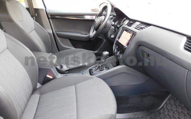 SKODA Octavia 2.0 CR TDI Style 4x4 DSG E6 személygépkocsi - 1968cm3 Diesel 120120 8/12