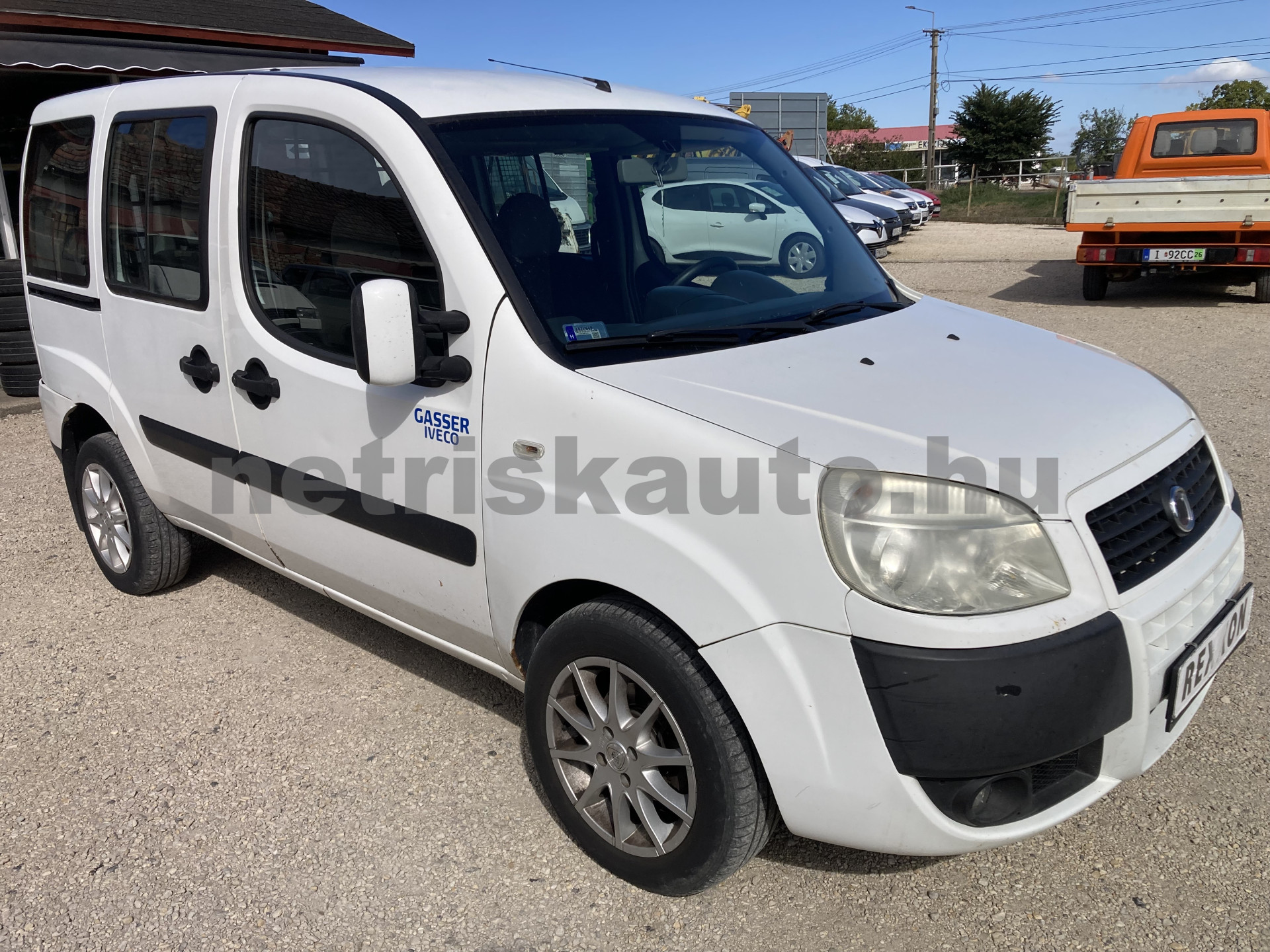 FIAT Dobló 1.9 JTD SX Dynamic tehergépkocsi 3,5t össztömegig - 1910cm3 Diesel 121590 1/10
