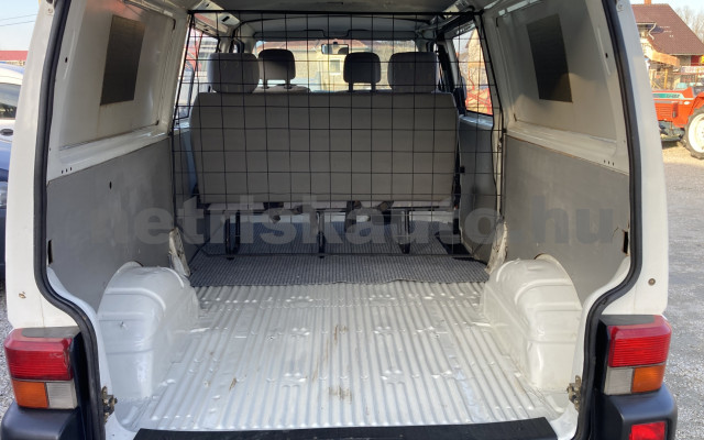 VW Transporter 2.4 Mixto tehergépkocsi 3,5t össztömegig - 2370cm3 Diesel 121414 9/9