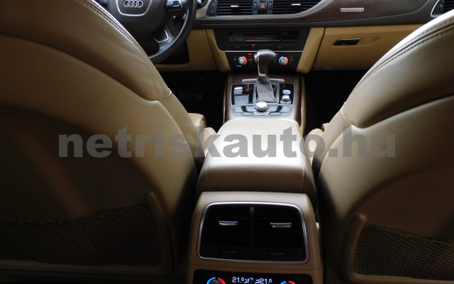 AUDI A6 3.0 V6 TDI DPF quattro S-tronic személygépkocsi - 2967cm3 Diesel 120383 10/12