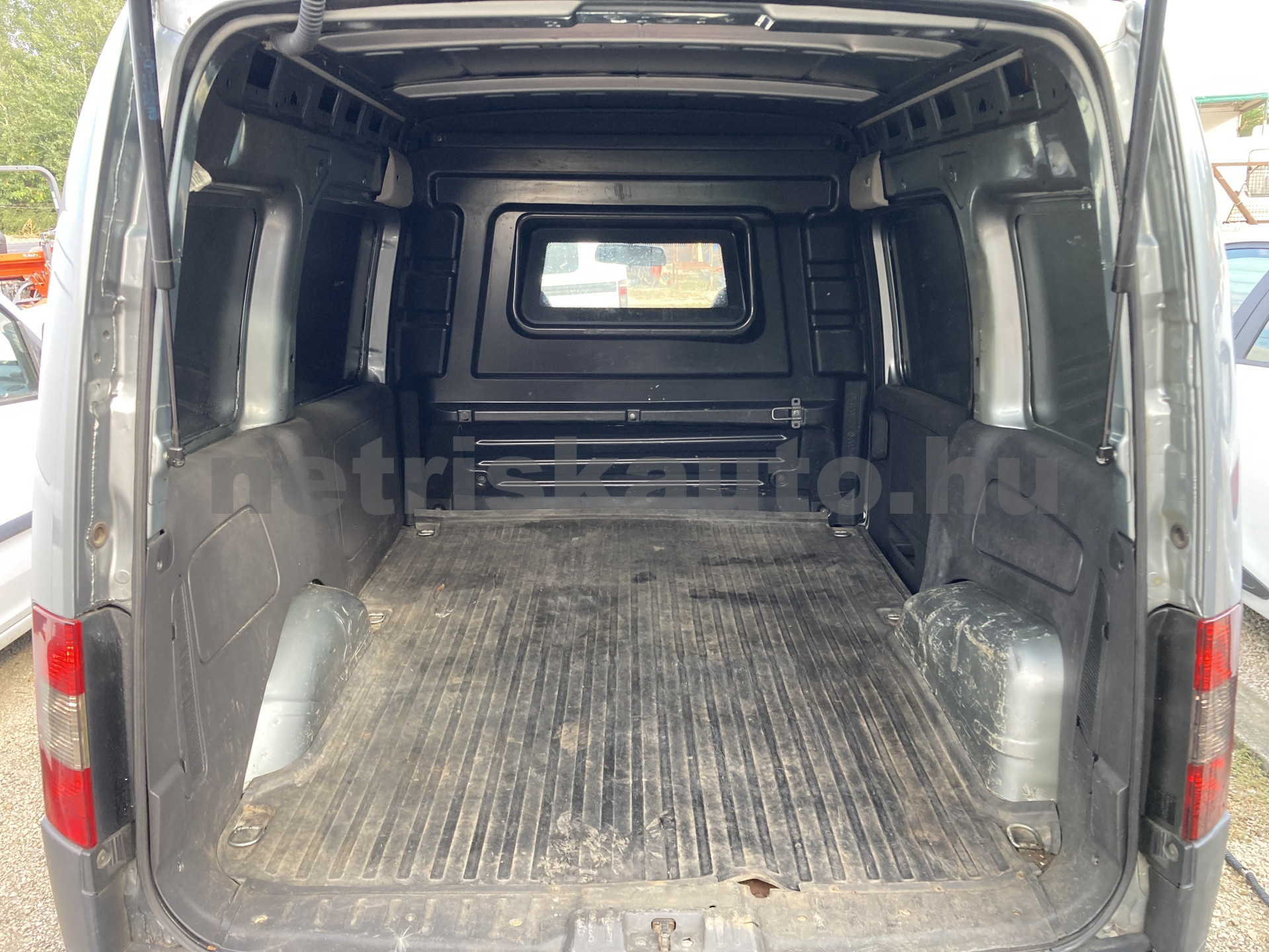 OPEL Combo 1.3 CDTI Business tehergépkocsi 3,5t össztömegig - 1248cm3 Diesel 121486 8/9