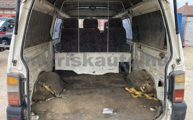 MITSUBISHI L 300 2.5 TD K 4WD Long tehergépkocsi 3,5t össztömegig - 2477cm3 Diesel 120014 8/8