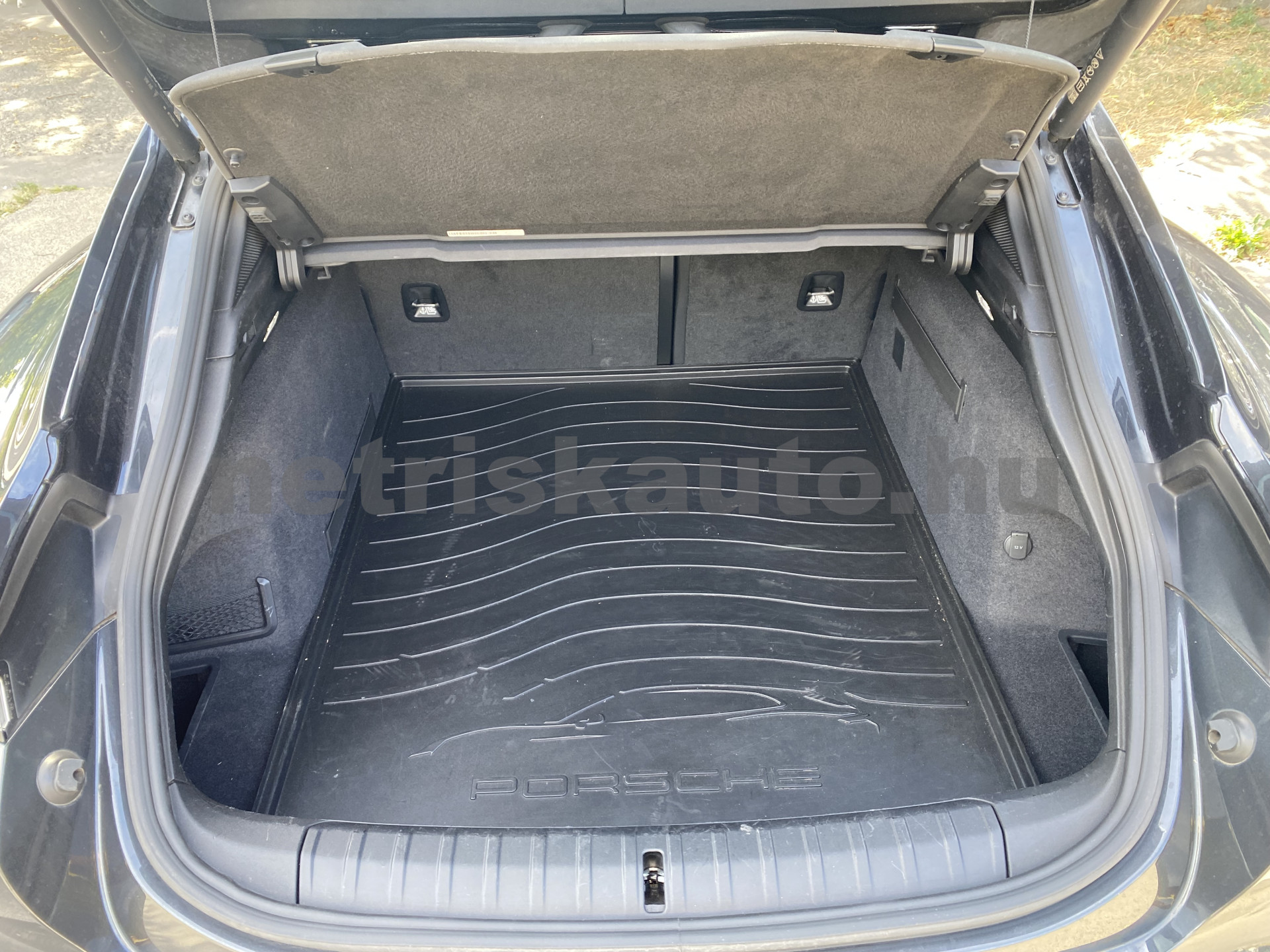 PORSCHE Taycan Taycan 4 Cross Turismo személygépkocsi - cm3 Kizárólag elektromos 121572 12/12