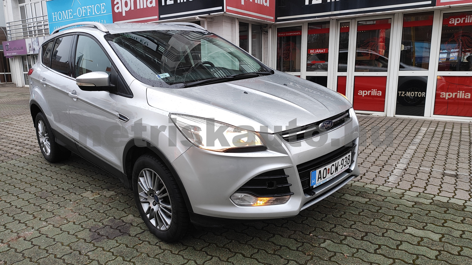 FORD Kuga 2.0 TDCi Trend 2WD személygépkocsi - 1997cm3 Diesel 121375 1/12