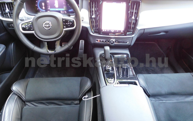 VOLVO V90 2.0 [T6] Rech. Plus Dark AWD Geartr személygépkocsi - 1969cm3 Hybrid 120335 6/12