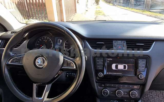SKODA Octavia 2.0 CR TDI Style személygépkocsi - 1968cm3 Diesel 121160 8/9