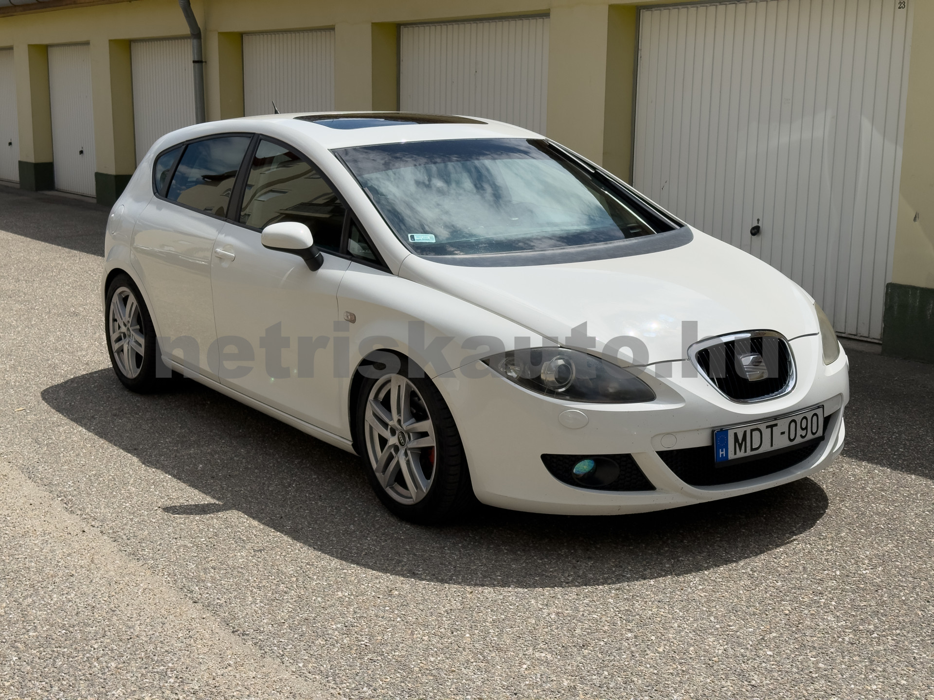 SEAT Leon 1.4 TSI White Edition személygépkocsi - 1390cm3 Benzin 121540 1/8