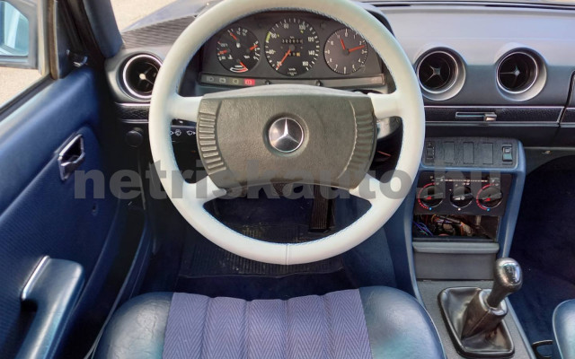 MERCEDES-BENZ W123 személygépkocsi - 1988cm3 Diesel 120072 10/43