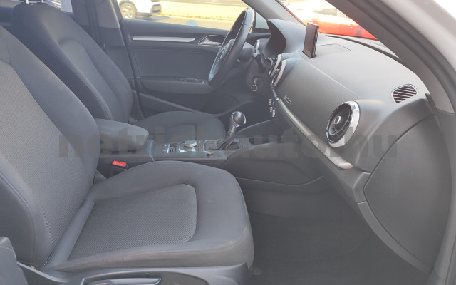 AUDI A3 30 TDI Design személygépkocsi - 1598cm3 Diesel 121512 8/12