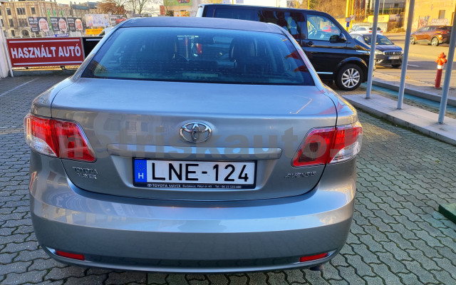 TOYOTA Avensis 2.2 D-4D Sol Aut. személygépkocsi - 2231cm3 Diesel 121404 4/12