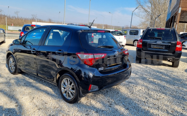TOYOTA Yaris 1.5 Dual VVT-iE Active City személygépkocsi - 1496cm3 Benzin 120027 5/12