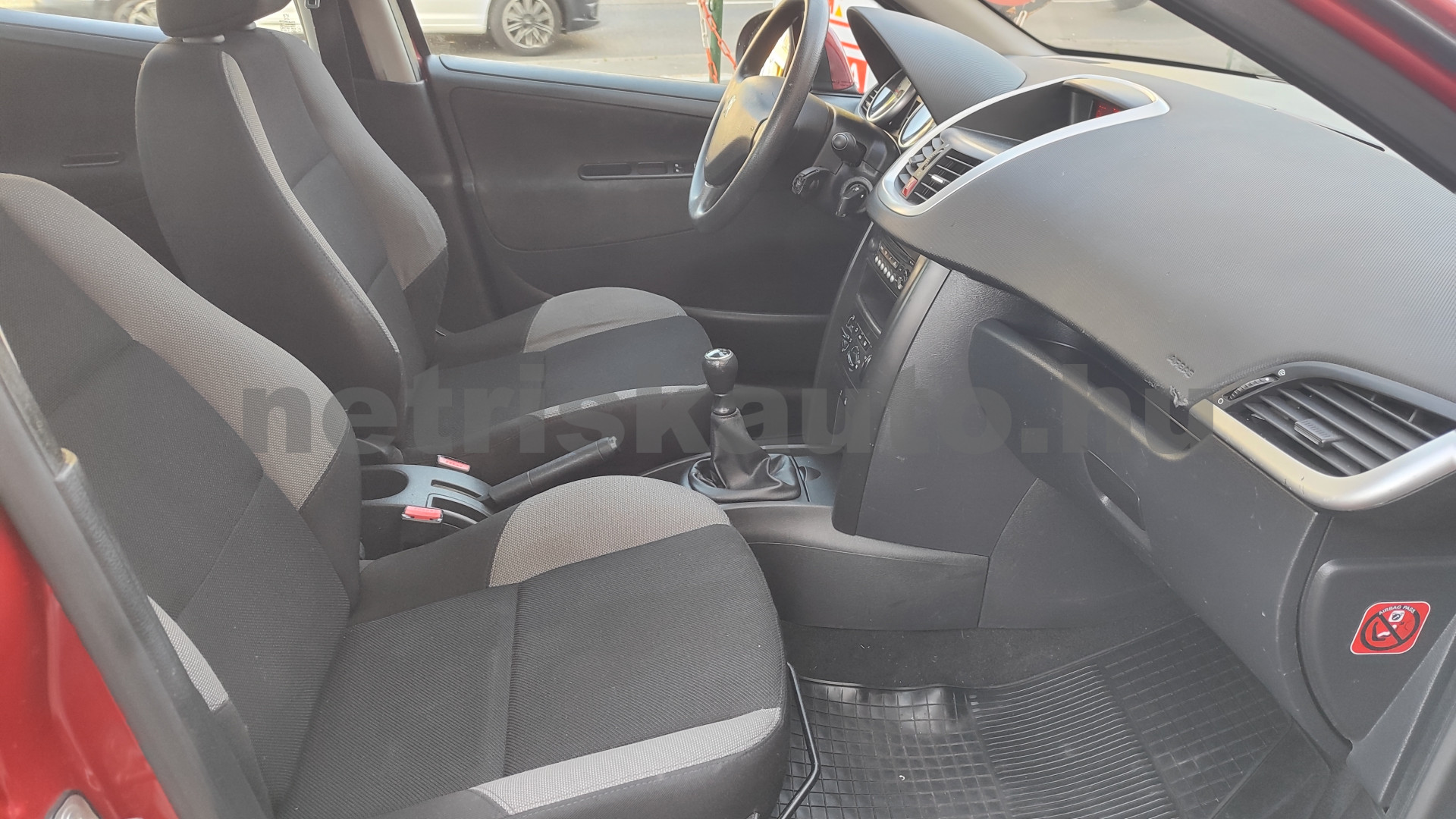 PEUGEOT 207 1.4 HDi Trendy személygépkocsi - 1398cm3 Diesel 121480 8/12
