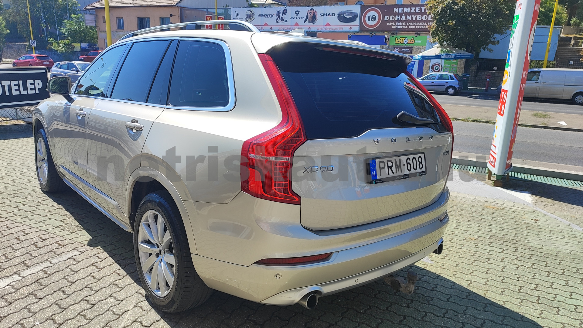 VOLVO XC90 2.0 [D5] Mom. Geartronic (7 sz.) személygépkocsi - 1969cm3 Diesel 121547 2/12