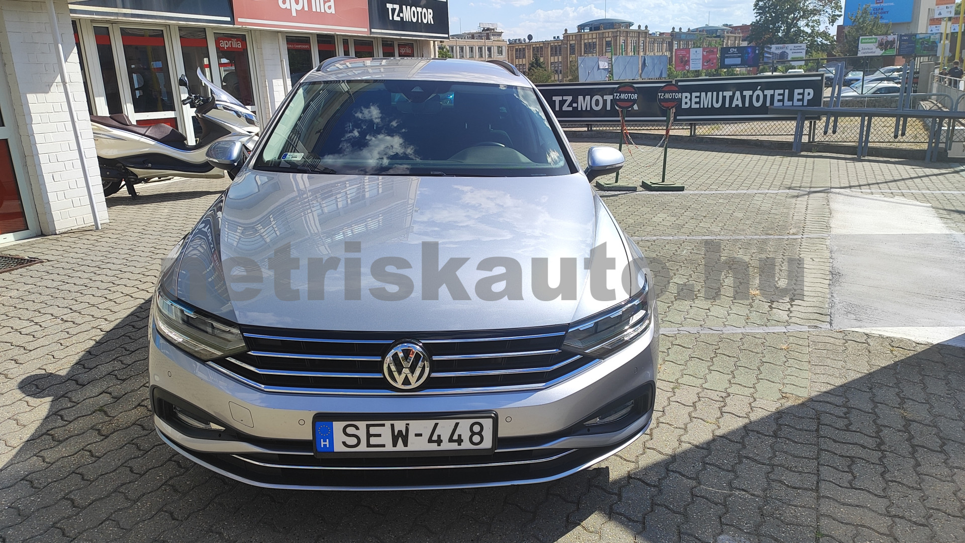 VW Passat 2.0 TDI SCR Business DSG személygépkocsi - 1968cm3 Diesel 121560 3/12