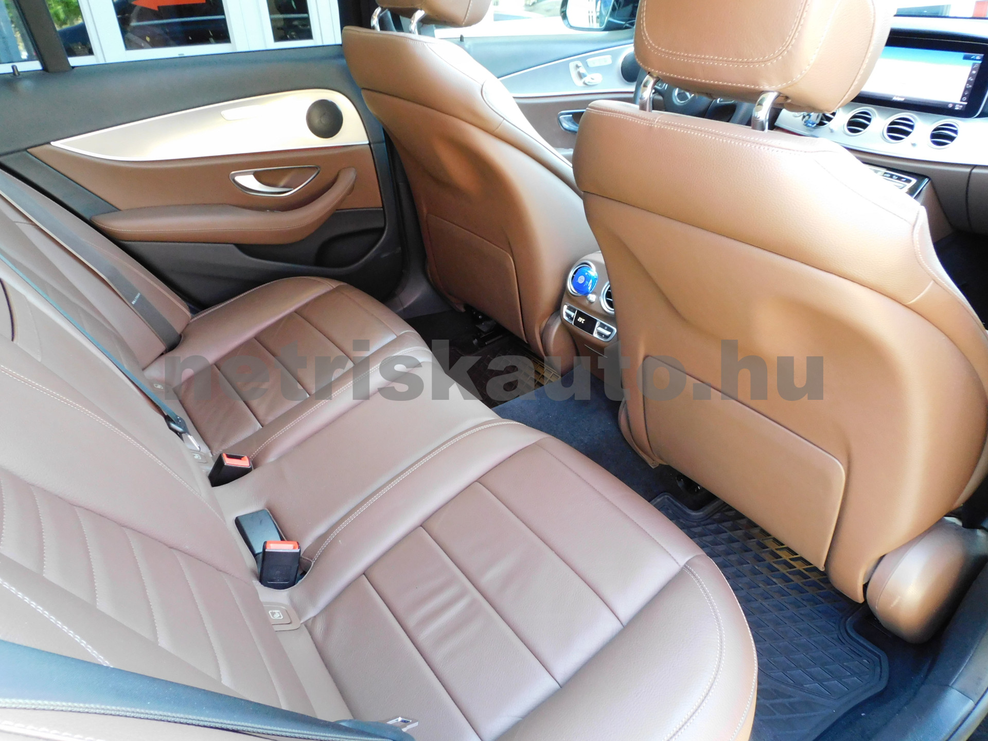 MERCEDES-BENZ E-osztály E 350 d 4Matic 9G-TRONIC személygépkocsi - 2987cm3 Diesel 121169 12/12