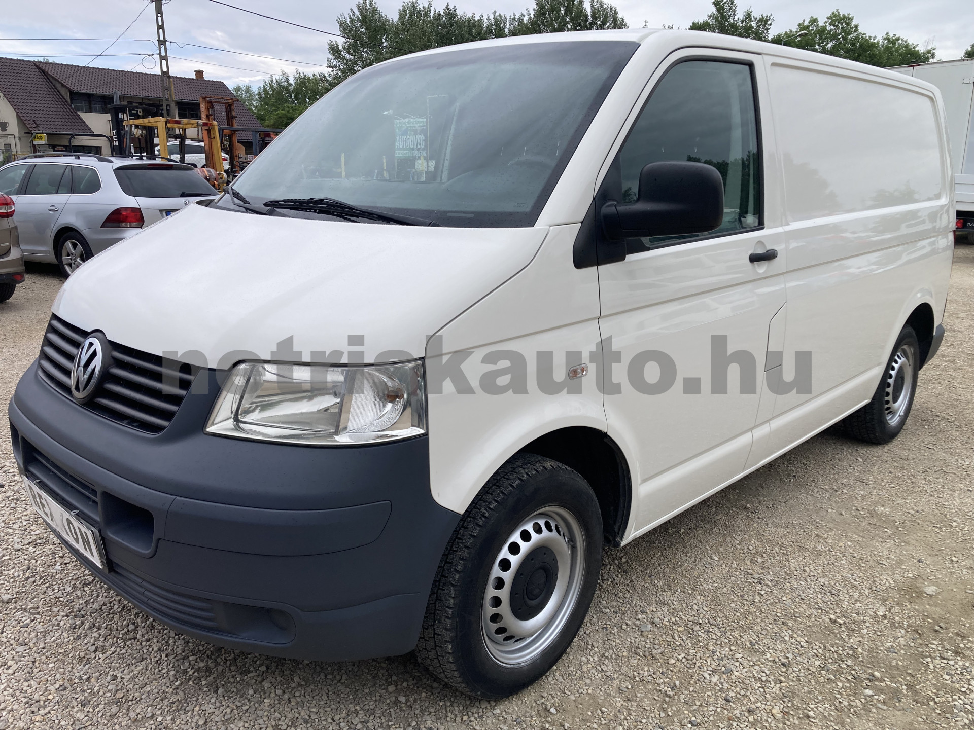 VW Transporter 1.9 TDI tehergépkocsi 3,5t össztömegig - 1896cm3 Diesel 121515 2/9