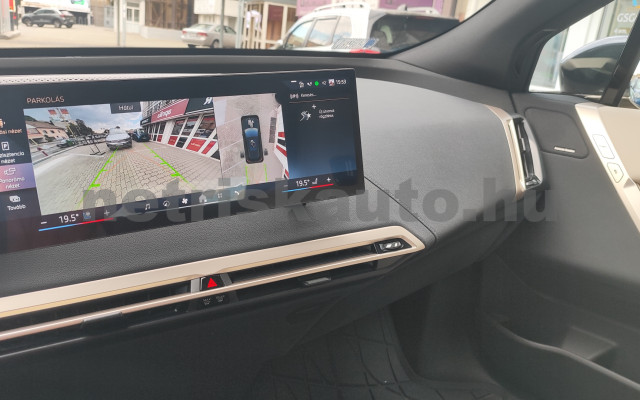BMW iX iX xDrive60 109,1kWh személygépkocsi - cm3 Kizárólag elektromos 121571 6/12