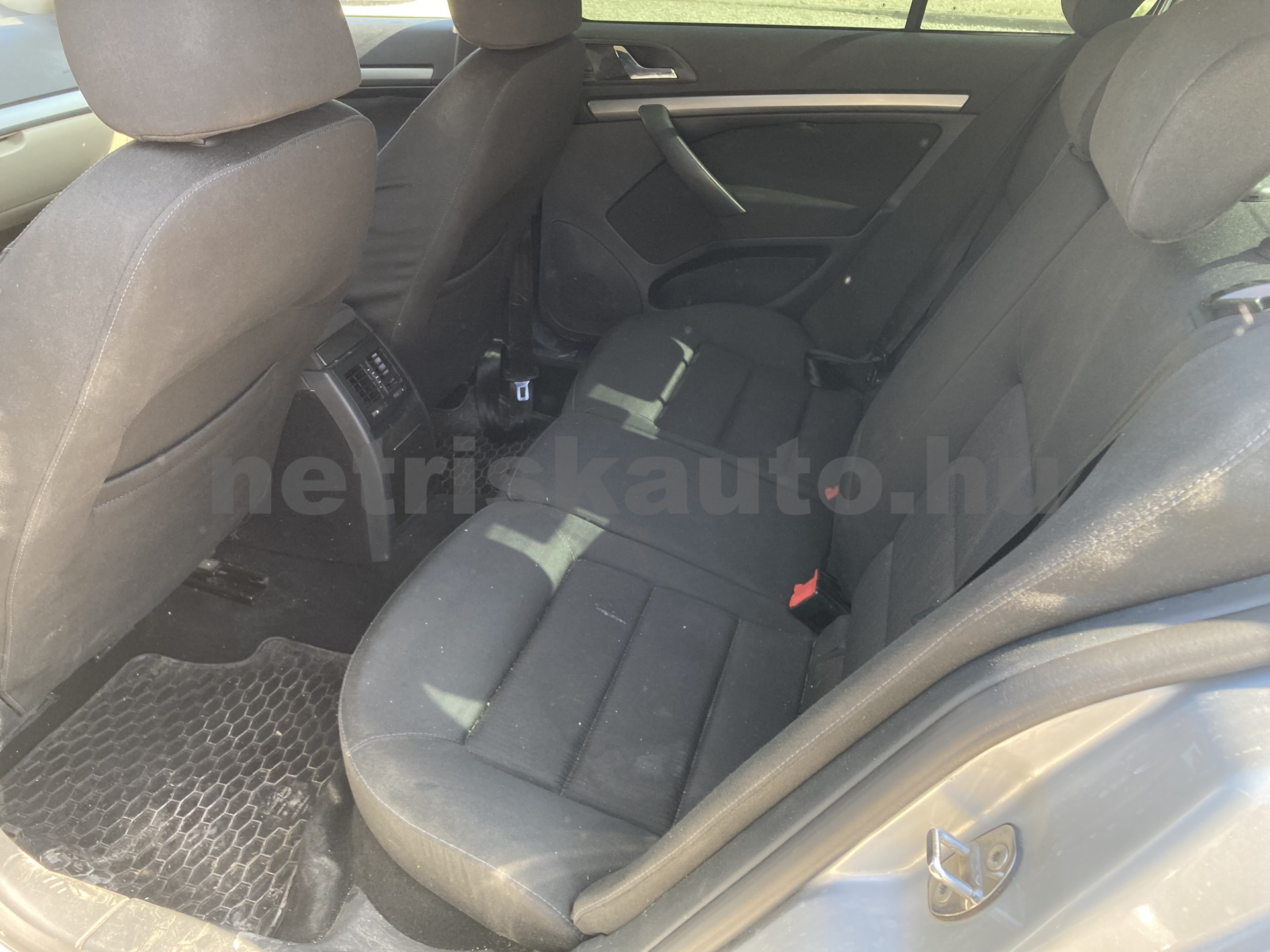 SKODA Octavia 1.6 CR TDI Elegance DPF személygépkocsi - 1598cm3 Diesel 121199 9/11