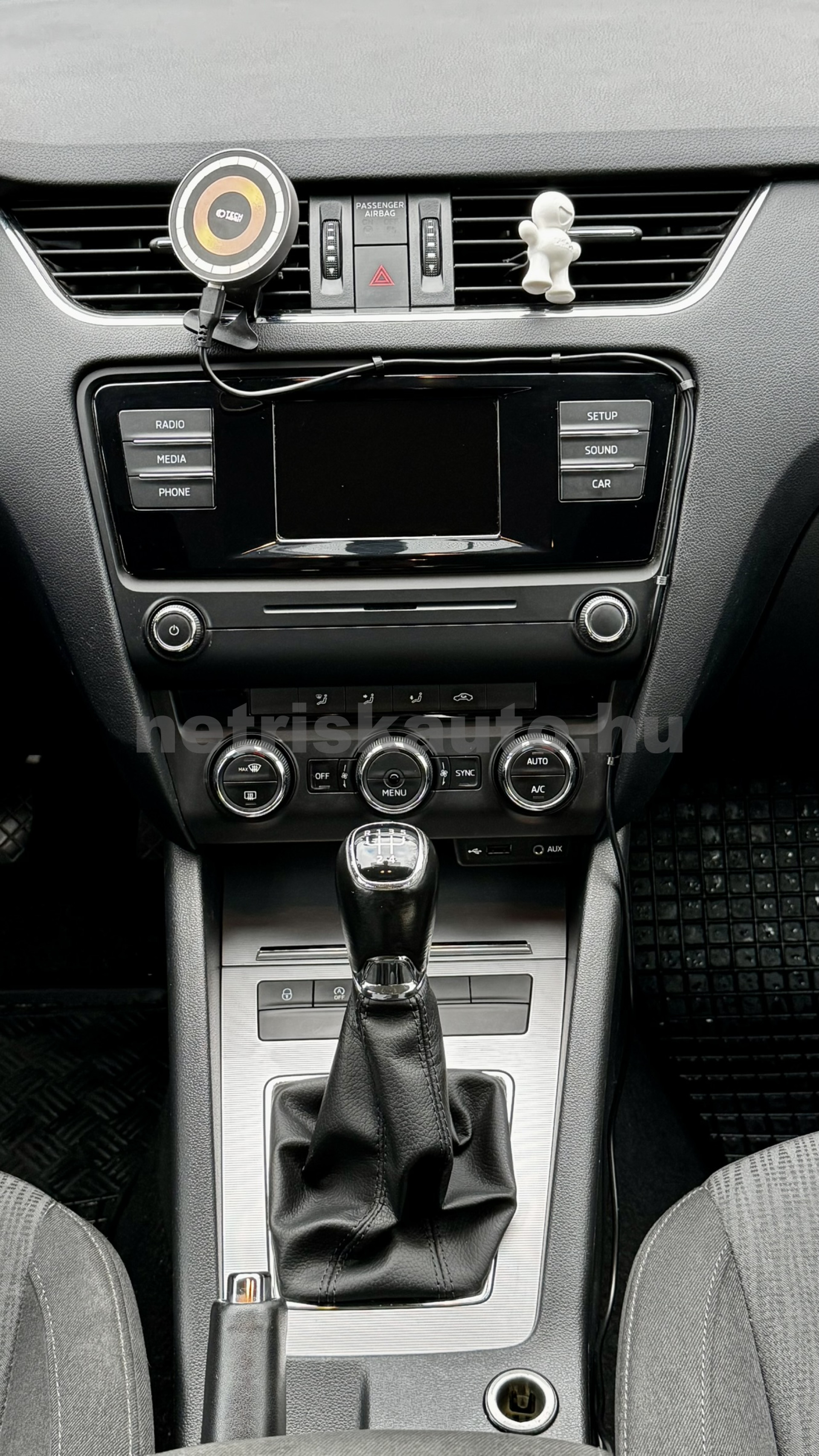 SKODA Octavia 1.6 CR TDI Style személygépkocsi - 1598cm3 Diesel 121391 6/8