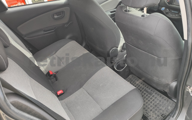 TOYOTA Yaris 1.5 HSD Active Aut. személygépkocsi - 1497cm3 Hybrid 121440 10/12