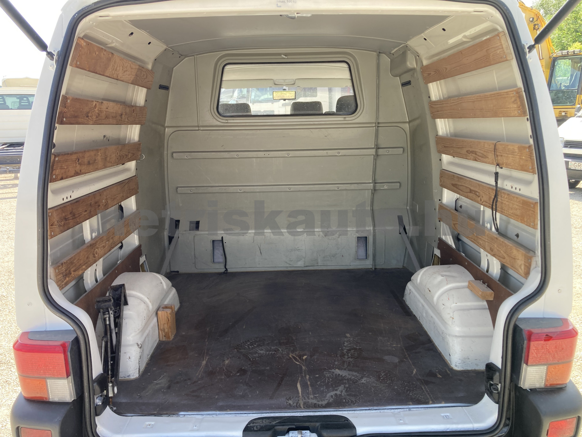 VW Transporter 1.9 Basic Mixto tehergépkocsi 3,5t össztömegig - 1896cm3 Diesel 121555 9/9