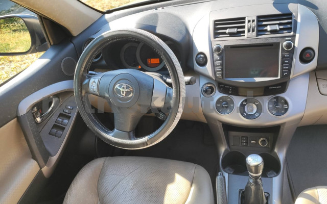 TOYOTA Rav4 2.2 D-4D X Leather személygépkocsi - 2231cm3 Diesel 121518 6/12