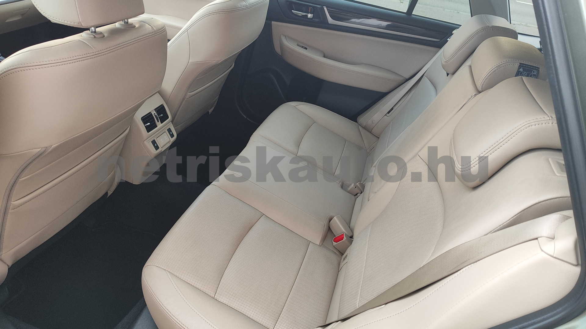 SUBARU Outback 2.5 Sport EyeSight Aut. személygépkocsi - 2498cm3 Benzin 121463 11/12