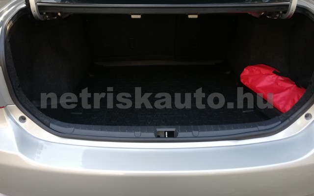 TOYOTA Corolla 1.33 Live személygépkocsi - 1329cm3 Benzin 119844 8/11