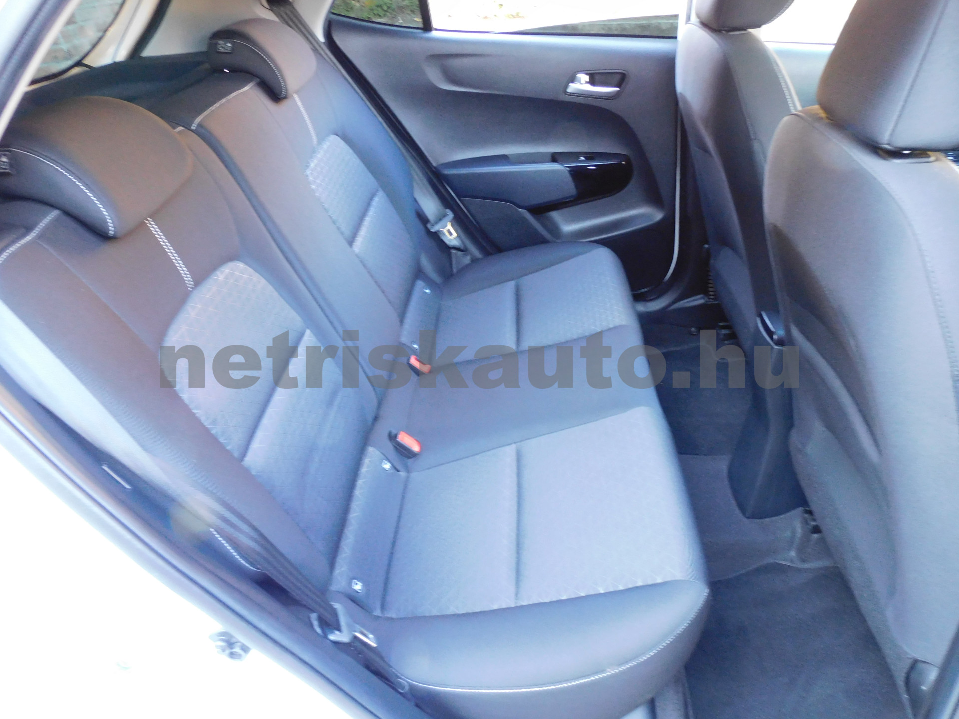 KIA Picanto 1.0 DPI Gold Aut. személygépkocsi - 998cm3 Benzin 121307 9/12