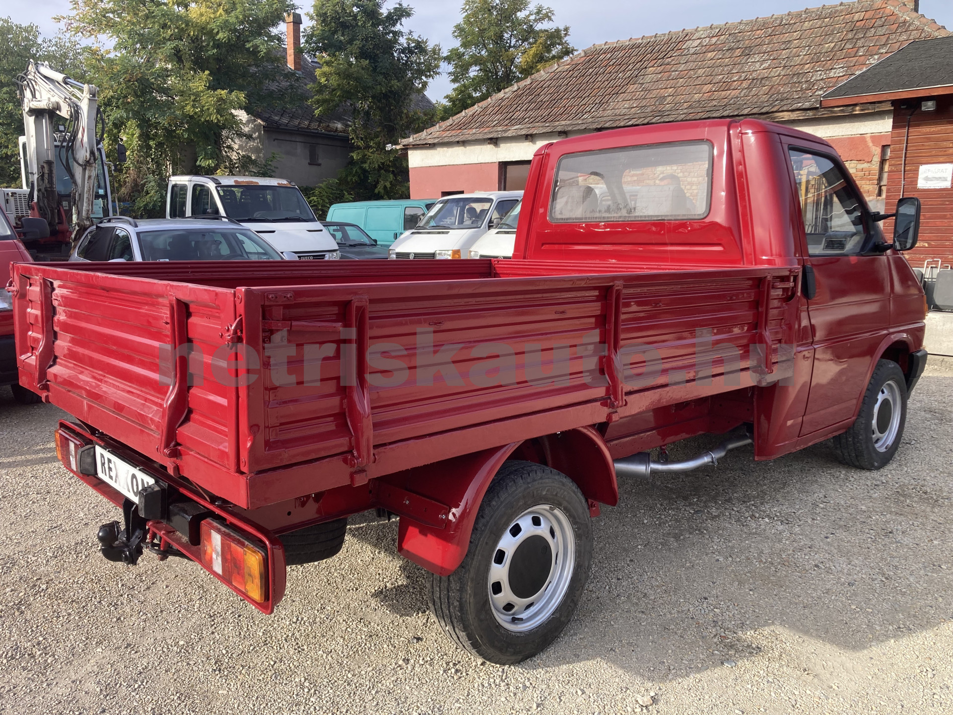 VW Transporter 2.4 70E 1F5 F tehergépkocsi 3,5t össztömegig - 2370cm3 Diesel 121621 4/8