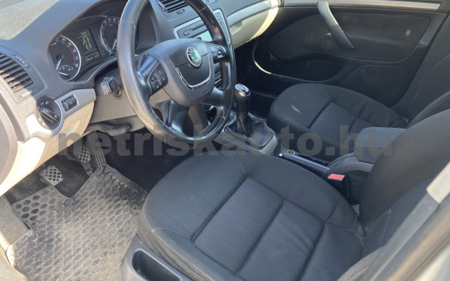 SKODA Octavia 1.6 CR TDI Elegance DPF személygépkocsi - 1598cm3 Diesel 121199 6/11