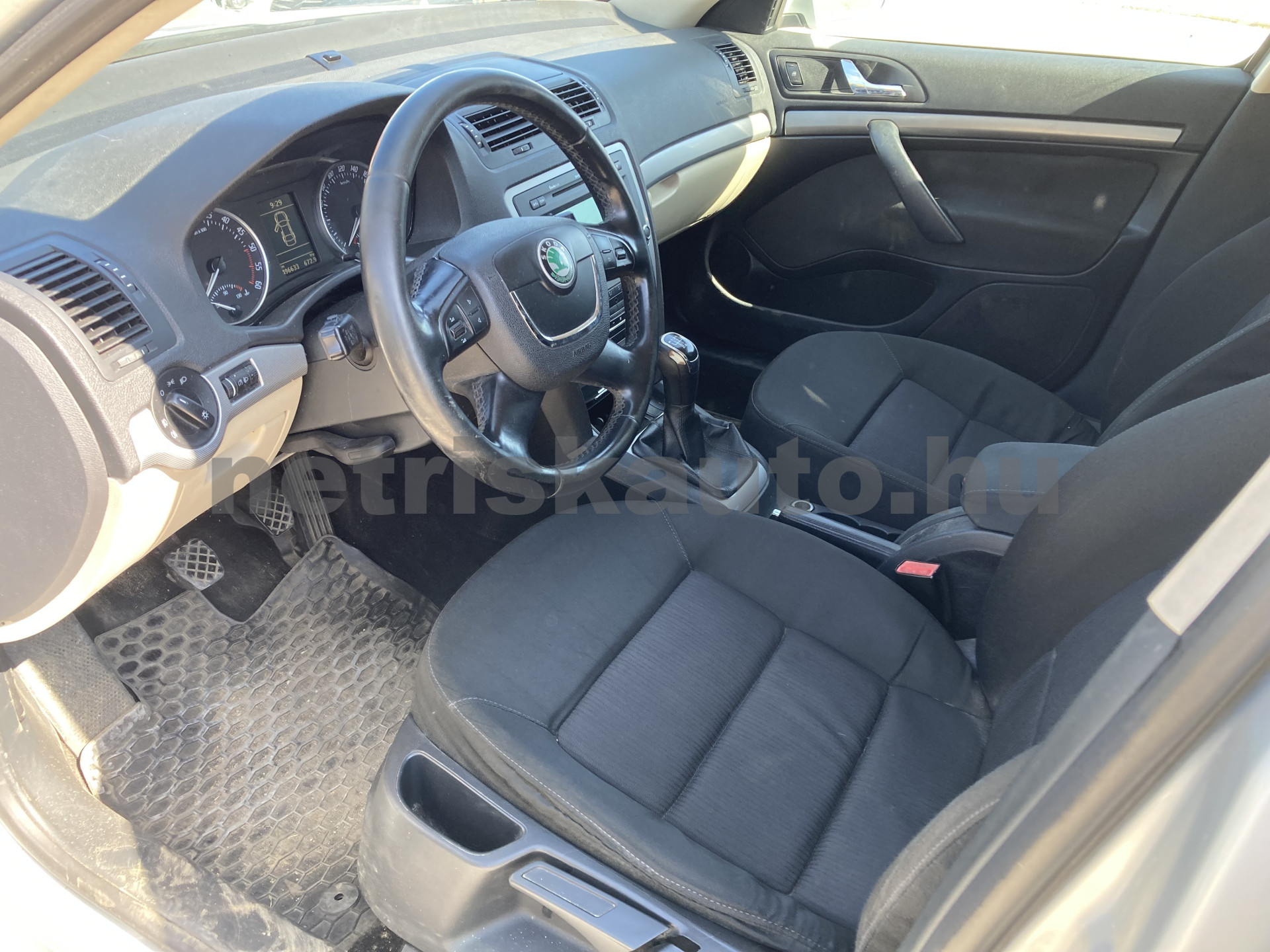 SKODA Octavia 1.6 CR TDI Elegance DPF személygépkocsi - 1598cm3 Diesel 121199 6/11