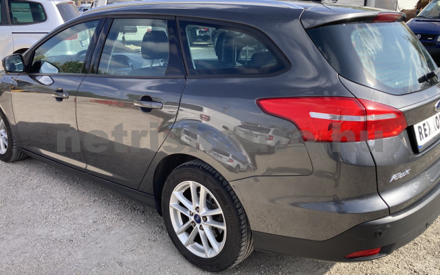 FORD Focus VAN 1.5 TDCi 4 SZEMÉLYES TGK,ÚJ KUPLUNG+KETTŐSTÖMEGŰ tehergépkocsi 3,5t össztömegig - 1499cm3 Diesel 121443 4/11