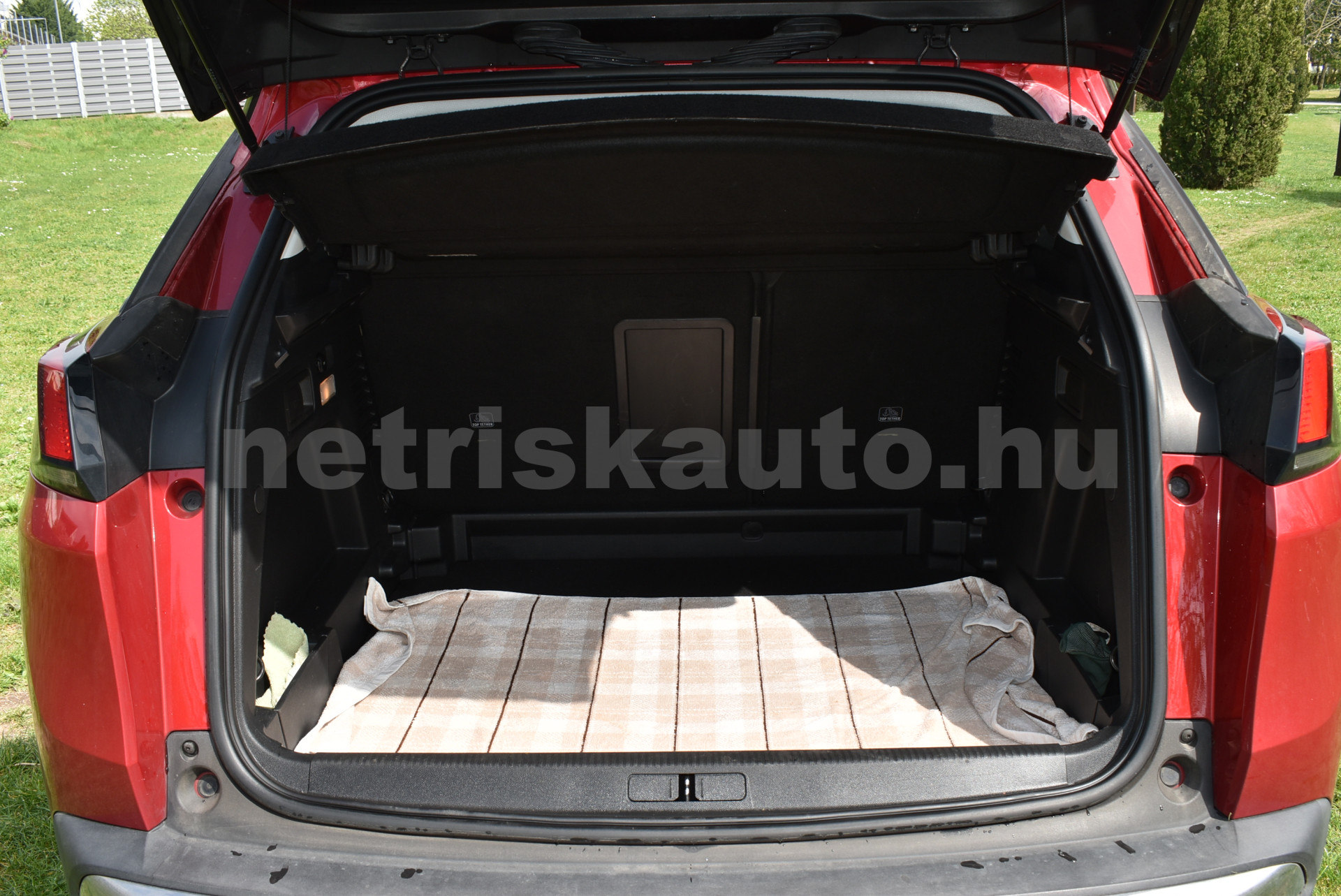 PEUGEOT 3008 1.5 BlueHDi Active EURO6.2 személygépkocsi - 1499cm3 Diesel 121503 11/11