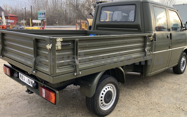 VW Transporter 2.4 Syncro 7DM 1F5 F tehergépkocsi 3,5t össztömegig - 2370cm3 Diesel 121346 3/9
