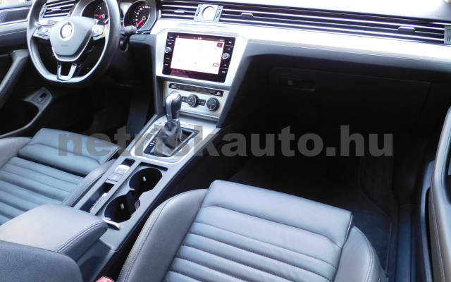 VW Passat 2.0 TDI BMT SCR Business 4Mot. DSG személygépkocsi - 1968cm3 Diesel 120326 8/12