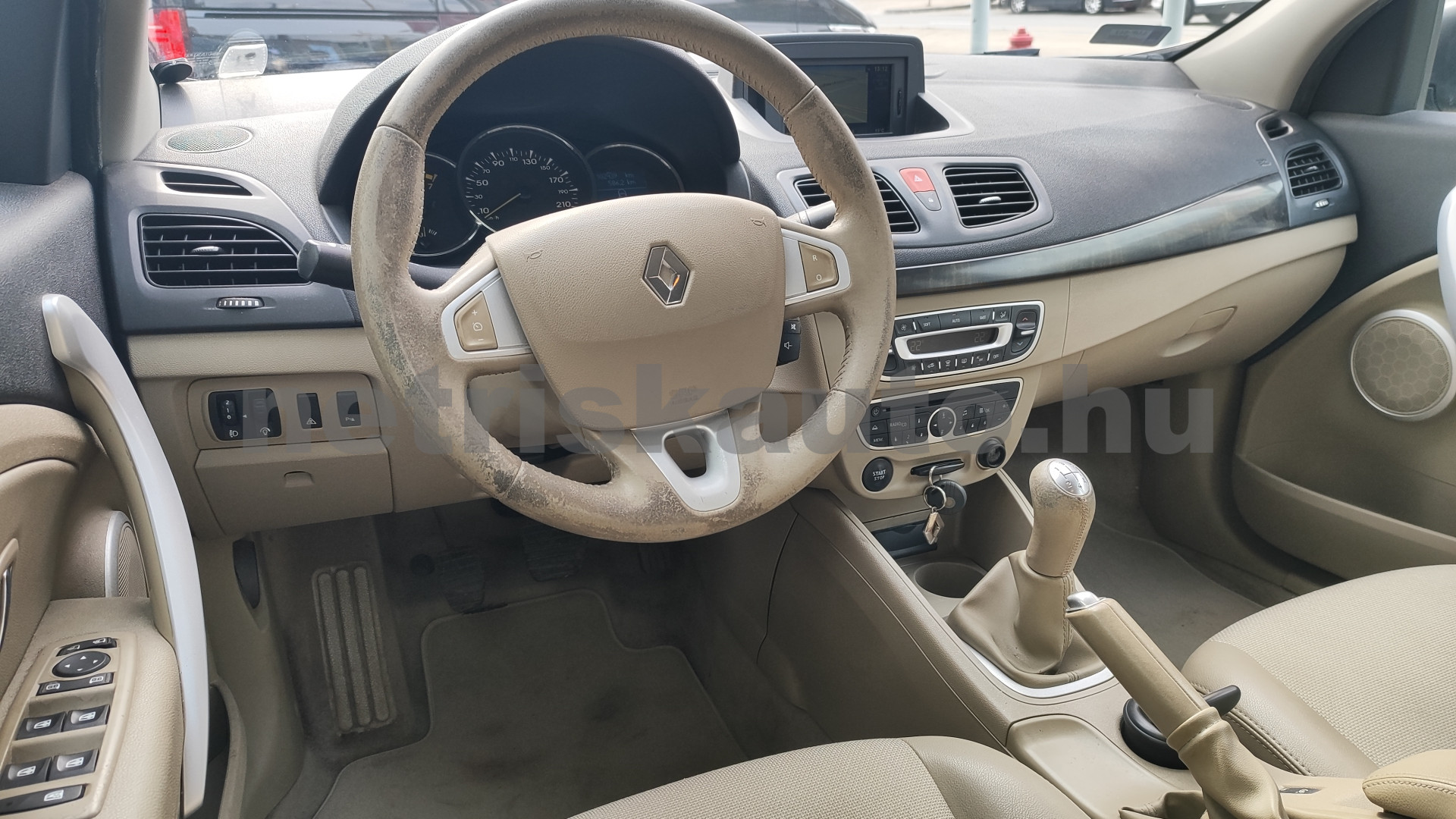 RENAULT Fluence 1.6 Privilege EURO5 személygépkocsi - 1598cm3 Benzin 121417 6/12