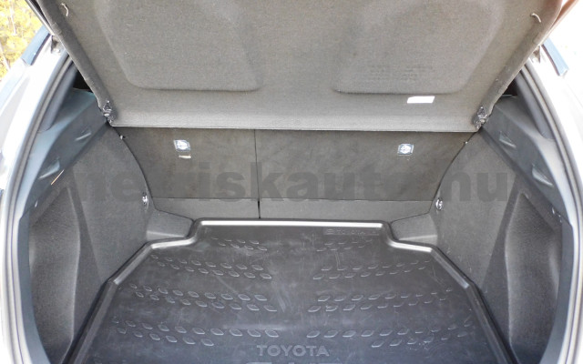 TOYOTA C-HR 1.8 Hybrid GR Sport e-CVT személygépkocsi - 1798cm3 Hybrid 120010 10/12