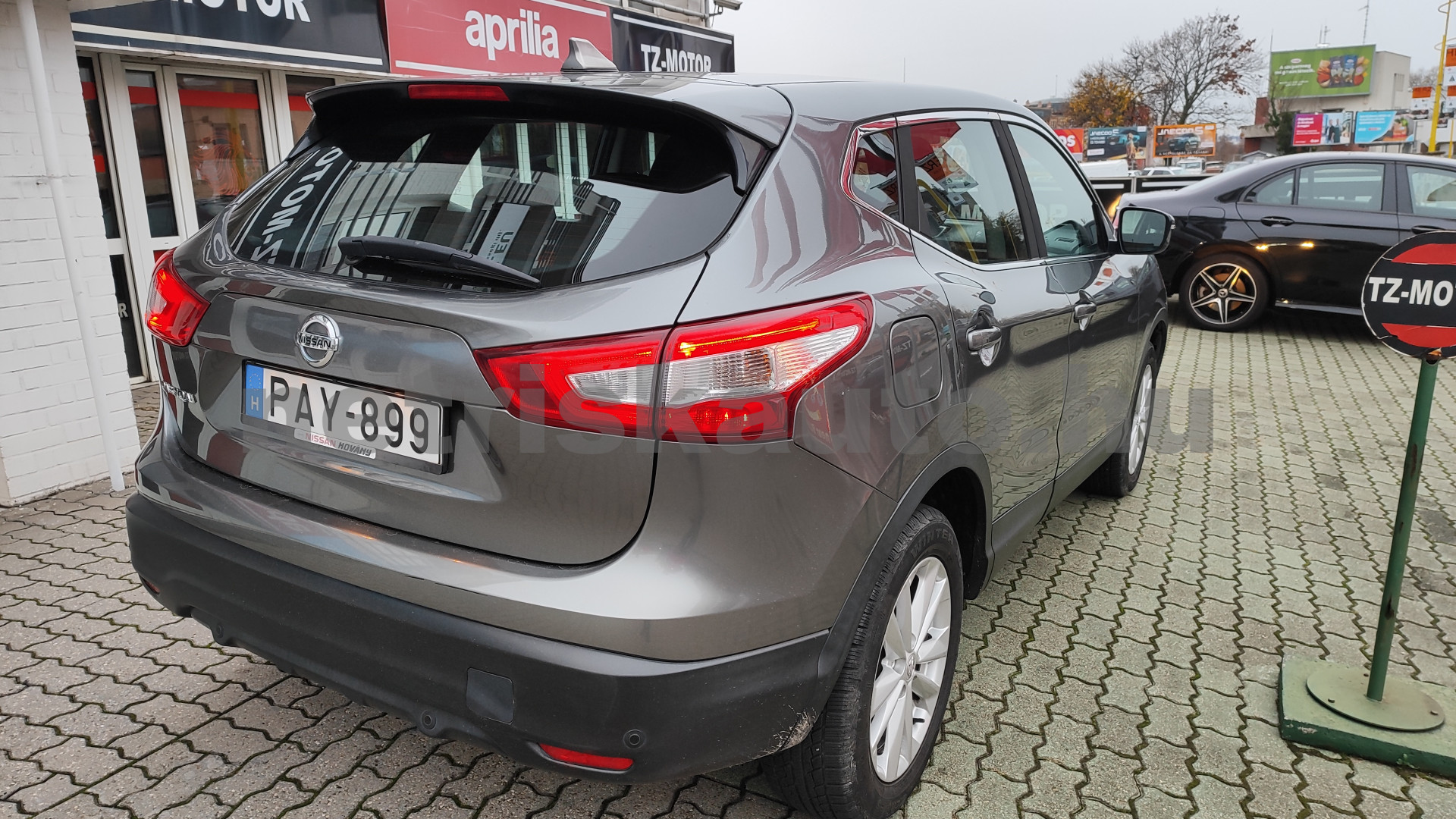 NISSAN Qashqai 1.2 DIG-T Acenta E6 személygépkocsi - 1197cm3 Benzin 121331 12/12