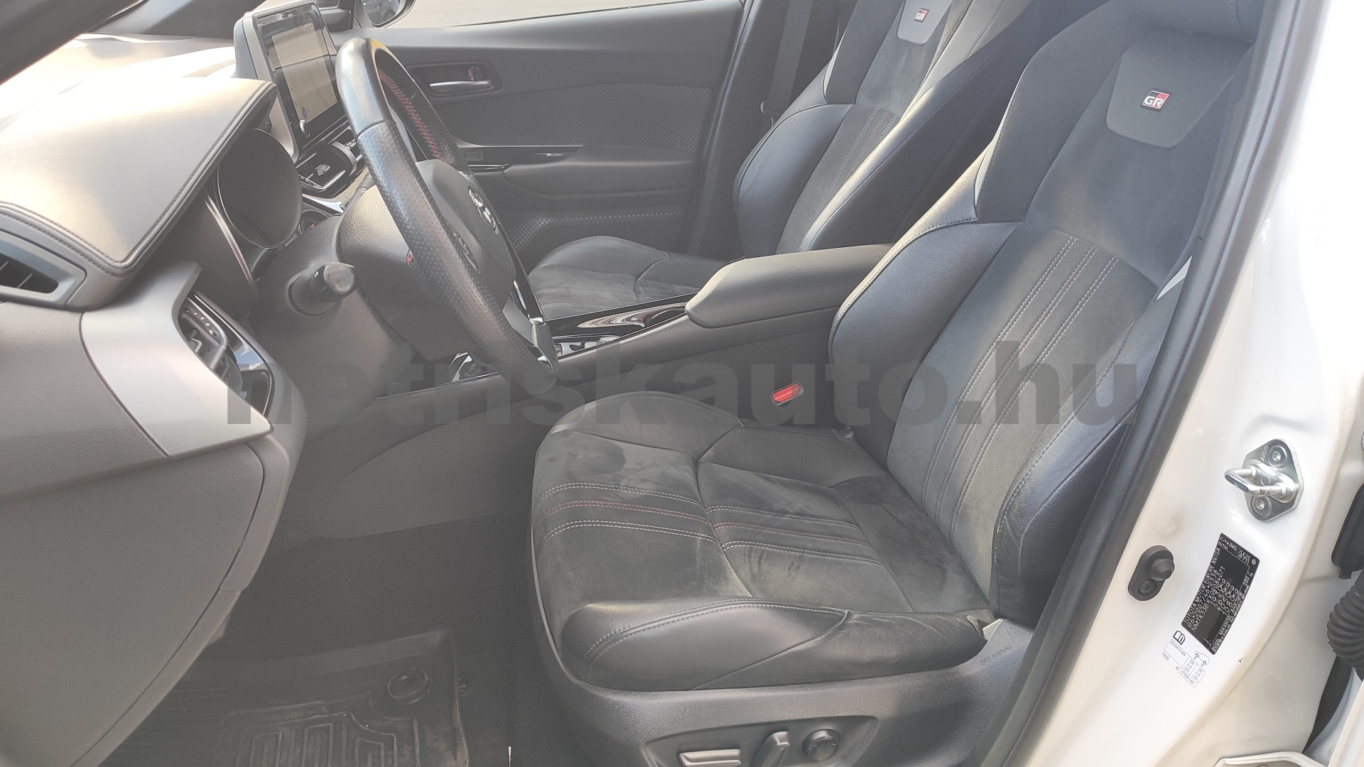 TOYOTA C-HR 2.0 Hybrid GR Sport e-CVT személygépkocsi - 1987cm3 Hybrid 121532 5/12