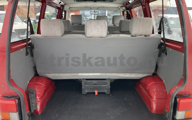 VW TRANSPORTER T4 2.5 7DB 1T2 9 FŐS KISBUSZ,MAGYAR OKMÁNYOS,GYORSAN ELVIHETŐ személygépkocsi - 2461cm3 Diesel 121383 10/10