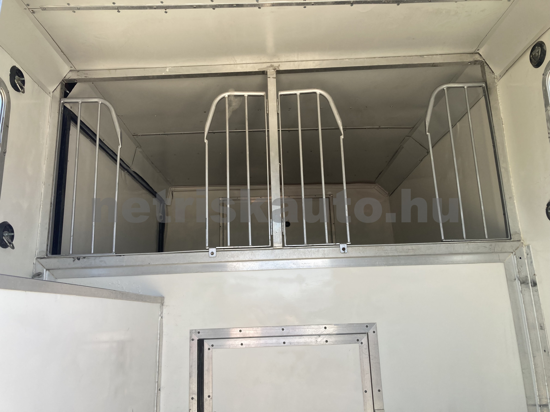 RENAULT Master 2.5 dCi L3H1 tehergépkocsi 3,5t össztömegig - 2463cm3 Diesel 121167 8/12